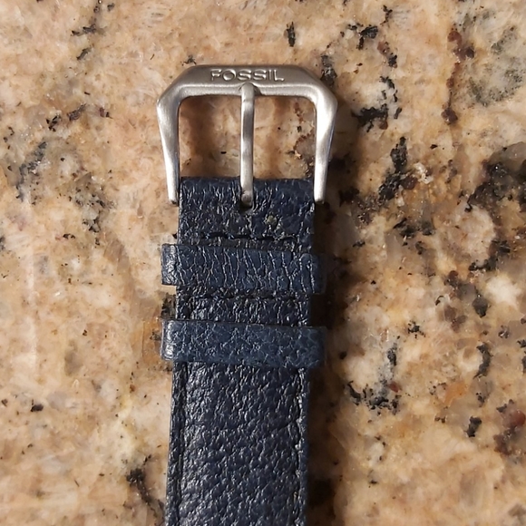 Fossil Watch - Picture 3 of 5